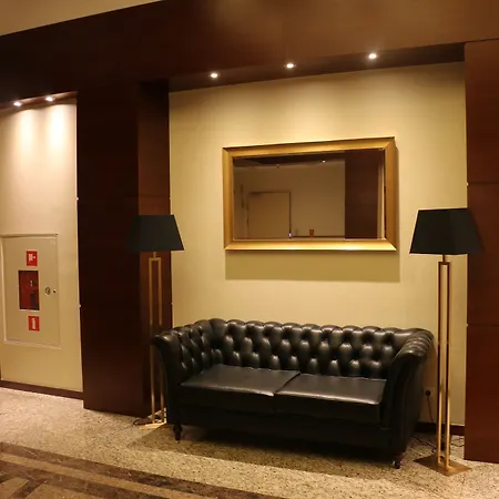 Main Street Atelier דירה *