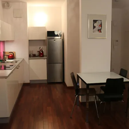 דירה Main Street Atelier